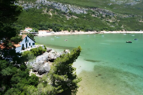 Holiday Home 'Casa Das Figueiras' with Private Pool, Private Terrace and Wi-Fi