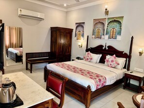 Luxury Suite, Balcony, City View - Chitawa Haveli A Luxury Boutique Hotel (Jaipur)