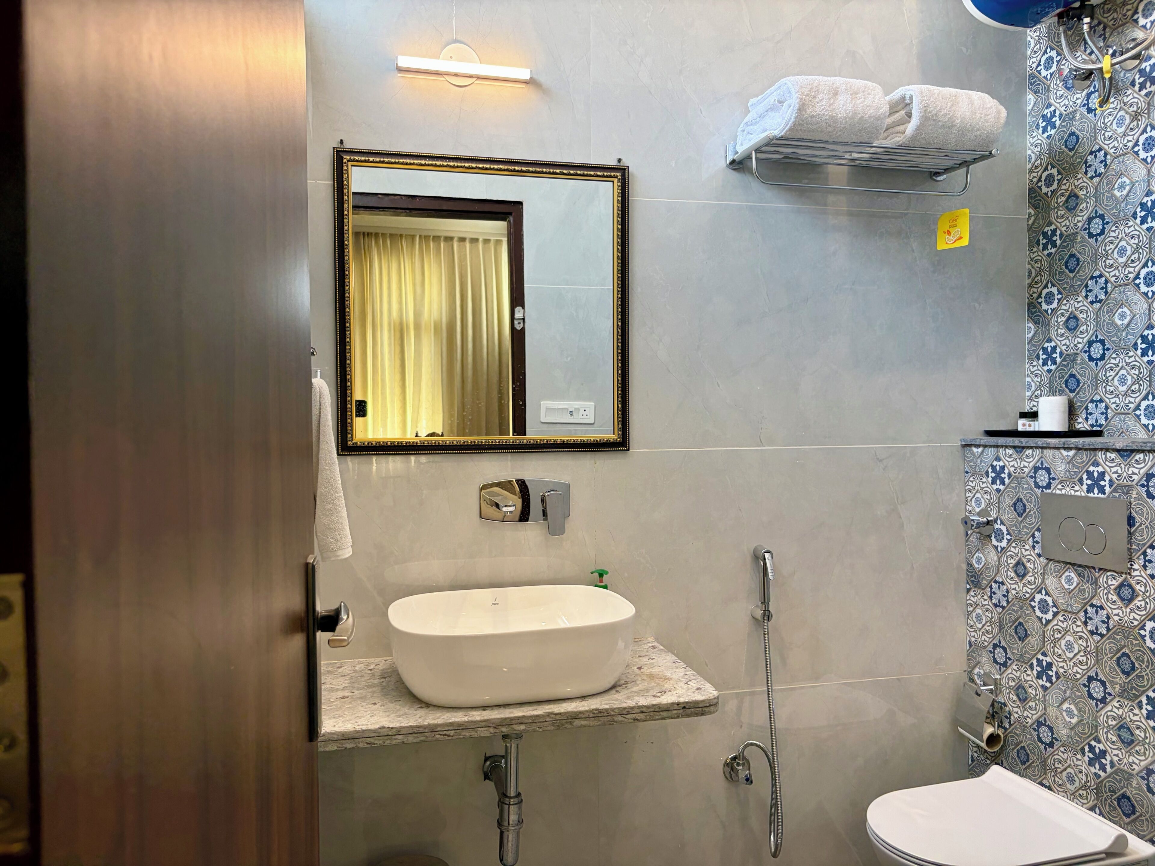 Superior Double Room, City View | Bathroom