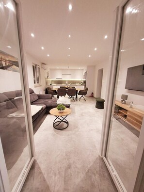 Living area - Apartments Oliva with Heated Pool / Two Bedroom Apartment with Pool (Kaštel Sućurac)