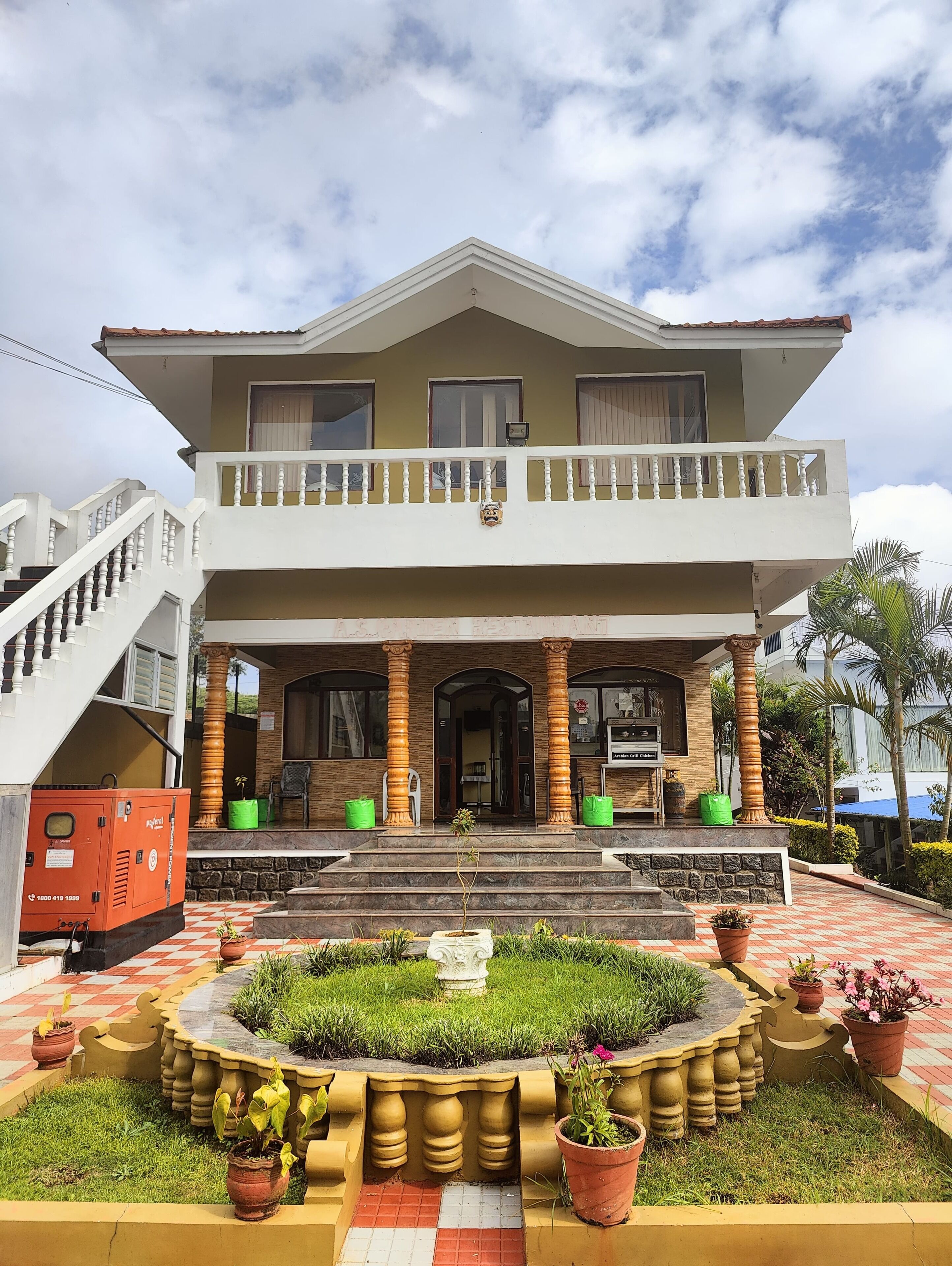 Klassieke villa, balkon, uitzicht op heuvels | Exterieur