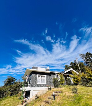 Classic Villa, Balcony, Hill View | Bahagian luar