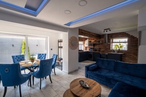 Interior - Exclusive House with Canadian Hot Tub (Great Yarmouth)