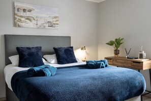 3 Schlafzimmer, Schreibtisch, Bügeleisen/Bügelbrett, WLAN