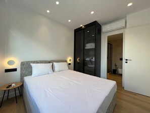 Family Apartment, Patio - BlueMotion - CruiseNest Double (Piraeus)