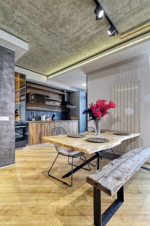 Dining - 2-bedroom Penthouse with stunning views in București (București)