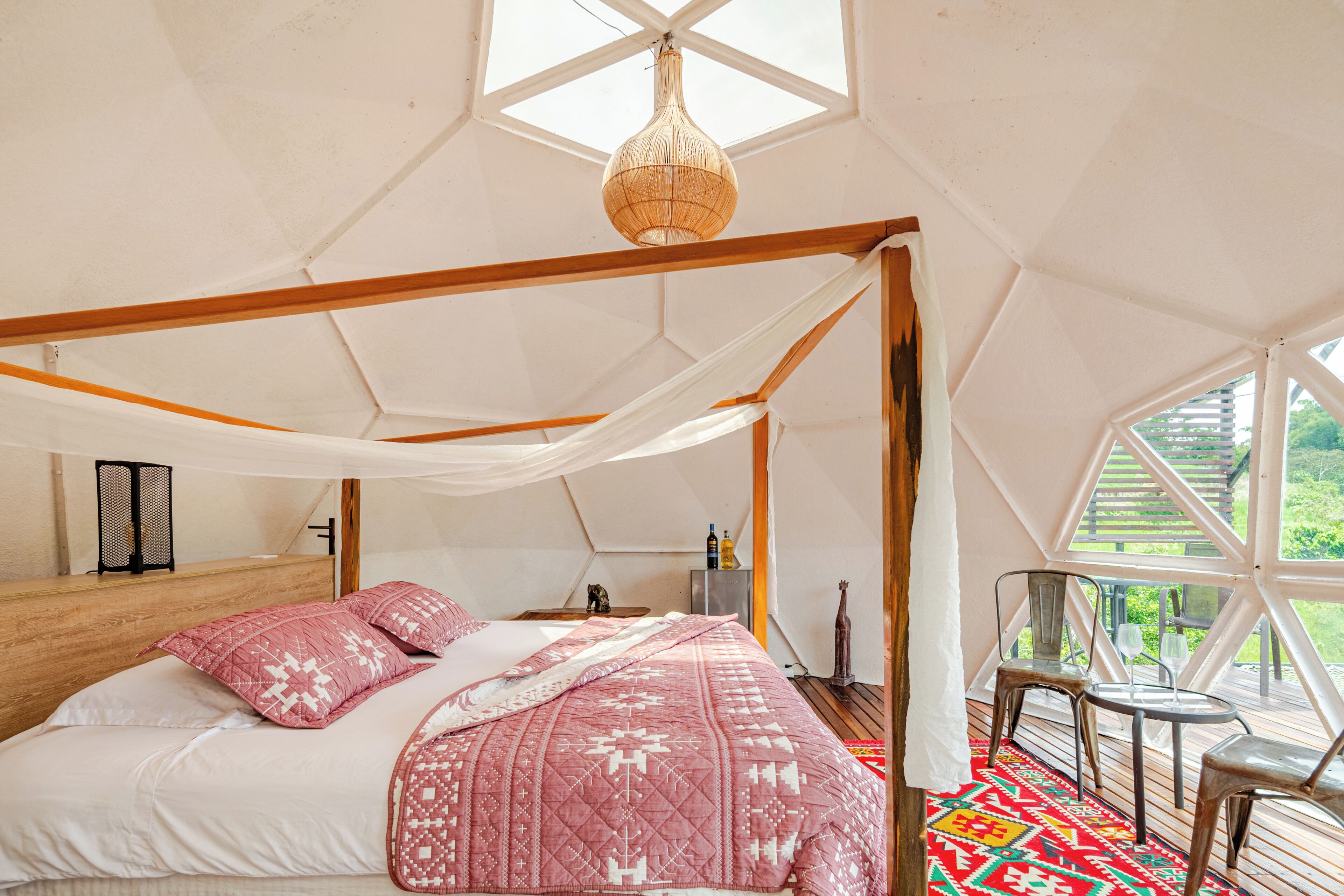 ดีลักซ์เคบิน, เตียงควีนไซส์ 1 เตียง, ห้องน้ำส่วนตัว, วิวภูเขา