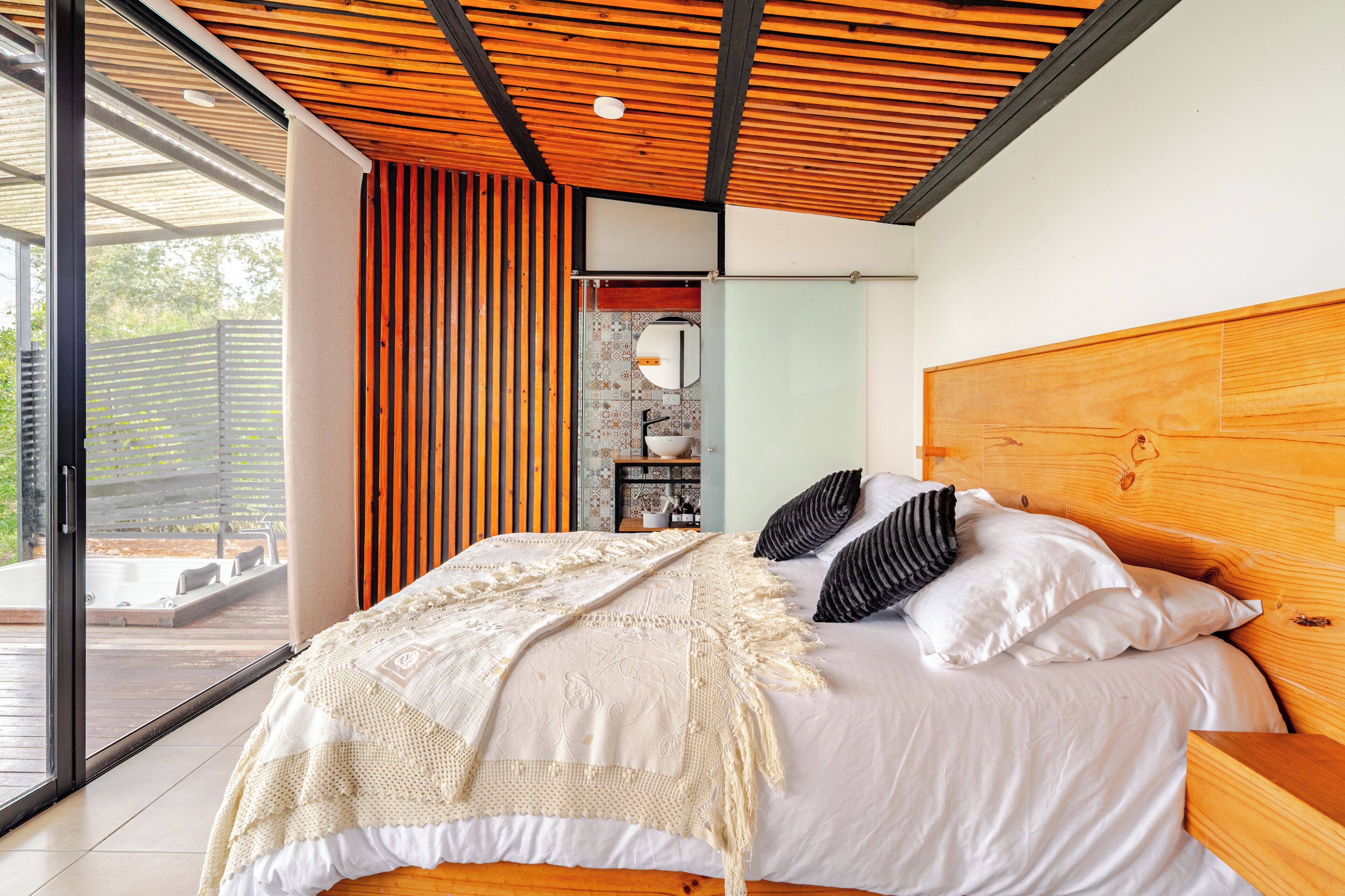 Deluxe Cabin, Mountain View