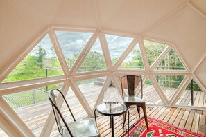 Deluxe Cabin, 1 Queen Bed, Private Bathroom, Mountain View | Terrace/patio