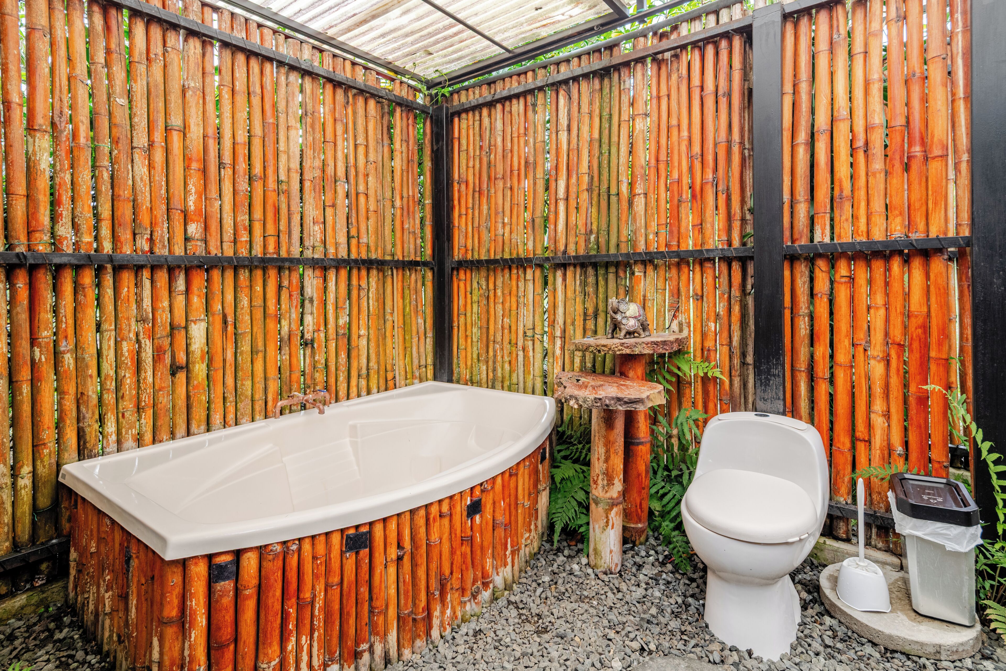 Deluxe Cabin, Private Bathroom, Mountain View | Property grounds