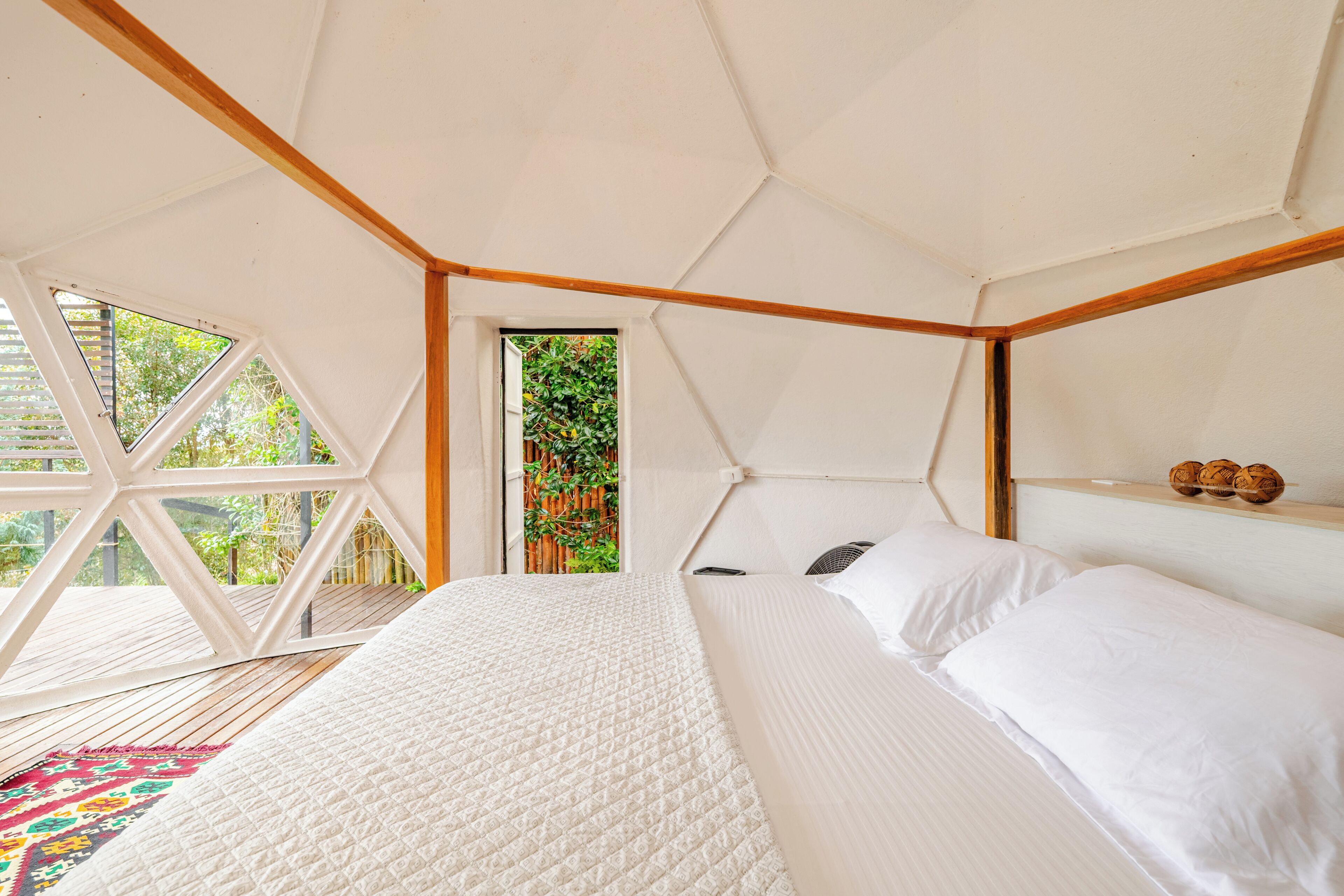 ดีลักซ์เคบิน, ห้องน้ำส่วนตัว, วิวภูเขา