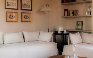 Suite, Garden View | Free WiFi