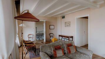 Suite, Garden View | Interior