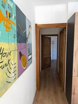 Interior - Apartment 'Casa Nais' with Mountain View and Balcony (Acceglio)