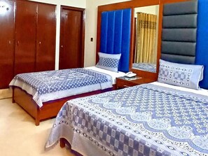 Bộ đồ giường cao cấp, két bảo mật tại phòng, phòng cách âm 