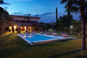 Seasonal outdoor pool, pool loungers - Casa-Friuli (Gradisca d'Isonzo)