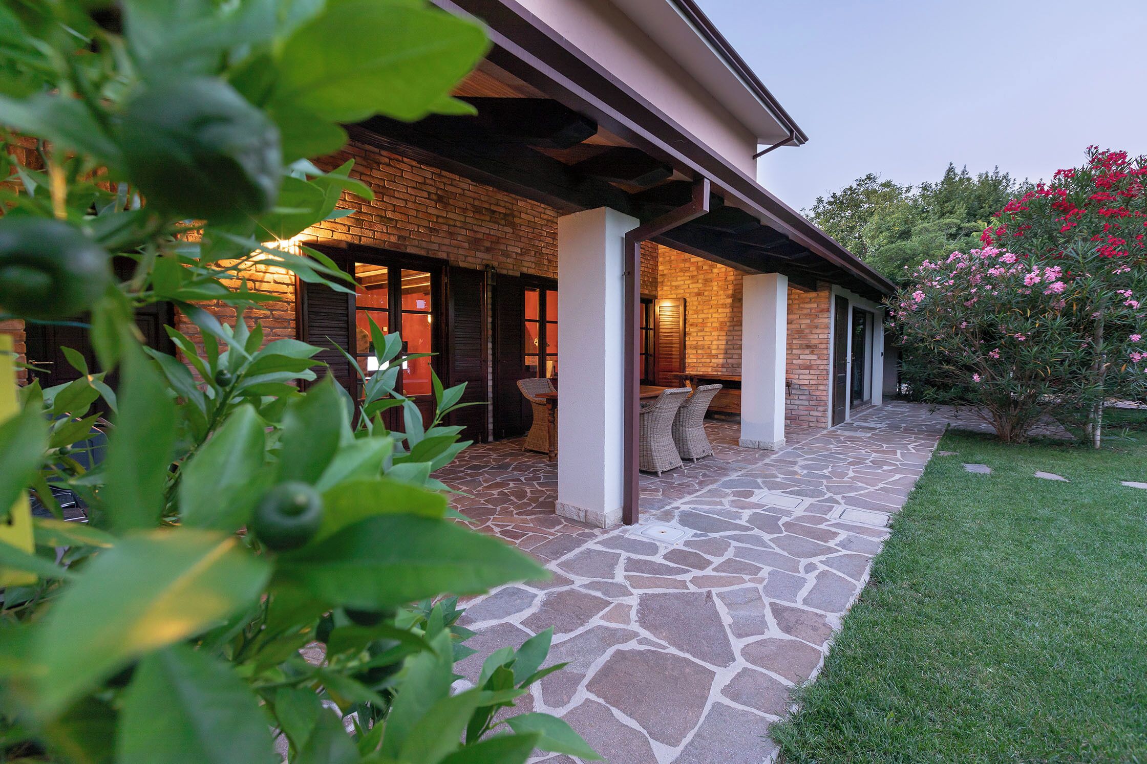 Villa Comfort, vista giardino | Terrazza/patio