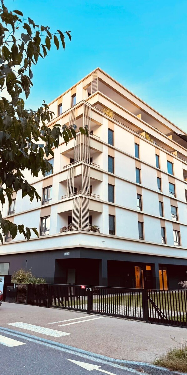 Exterior - Schiltigheim: 6th Floor Studio with Terrace (Schiltigheim)