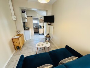 Living area - Studio with garden and terrace in Ouistreham (Ouistreham)