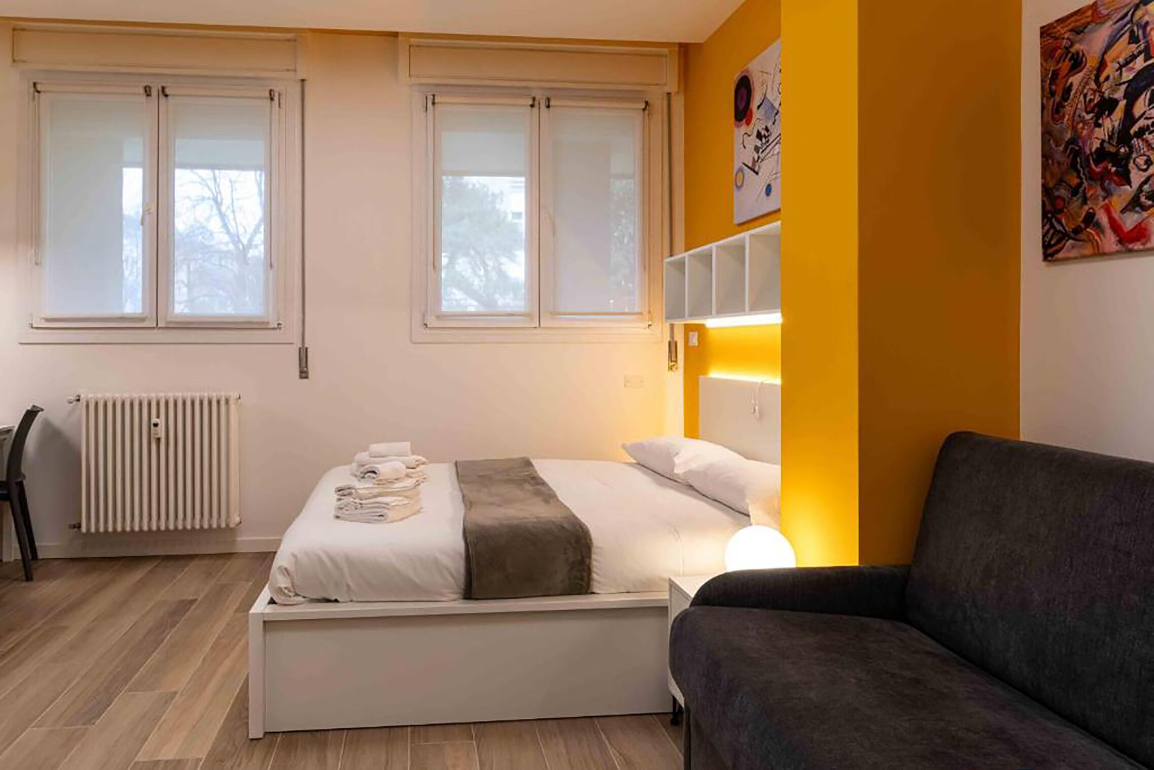 Iron/ironing board, free WiFi, bed sheets