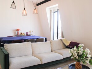 Interior - Spacious 74 m² apartment near Montmartre (Paris)
