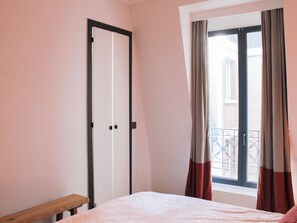 2 bedrooms, WiFi, bed sheets - Spacious 74 m² apartment near Montmartre (Paris)