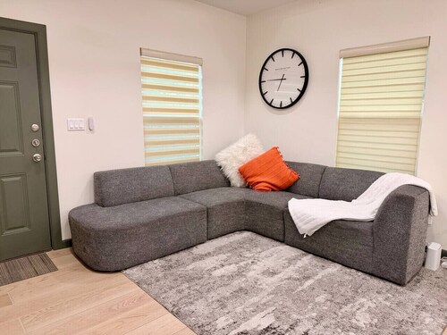 Brand New Apt - Excellent for Big Families
