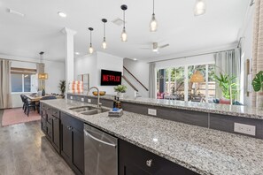 Interior - 6 Bedroom/7Bathroom•Heated Pool• Hot Tub• Gym•Game Room•Outdoor Bar• Near Beach (Seminole)