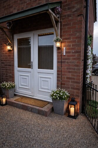 Cosy Annexe with Double Bedroom and Additional Sofa Bed