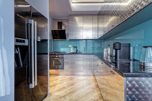 Private kitchen - 2-bedroom Duplexin beautiful București (București)