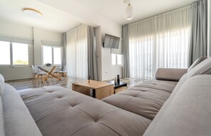 Apartment, Kitchen, Sea View | Living area - Noa Mare (Corinth)