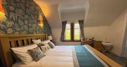 6 Caberfeidh Bed and Breakfast