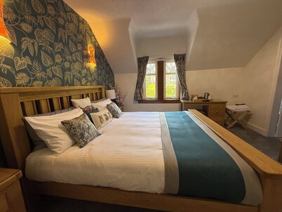 6 Caberfeidh Bed and Breakfast
