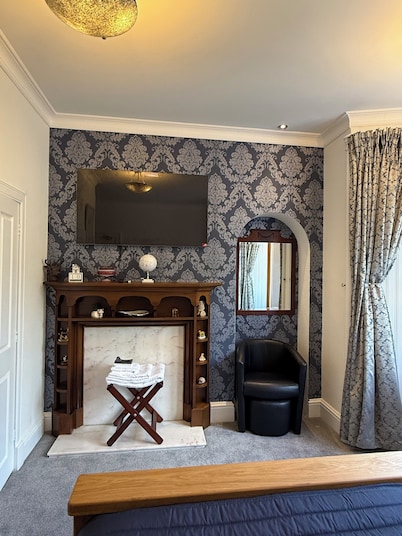 6 Caberfeidh Bed and Breakfast
