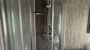 Dubbelrum (Room 2 - Super King Suite) | Badrum