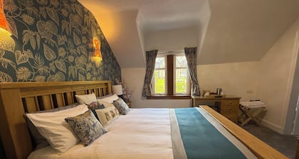 6 Caberfeidh Bed and Breakfast