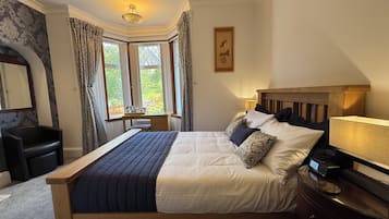 Deluxe-Doppelzimmer (Room 1 - Deluxe King Suite)