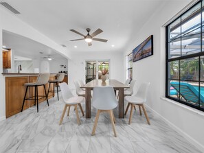 Dining - Venice Paradise: Pool Home Just 2 Miles from the Beach (Venice)