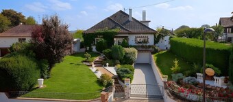 Bed and Breakfast 'Béatrice - Bien Être' with Shared Pool, Shared Terrace and Wi-Fi