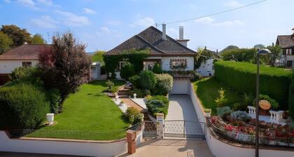 Bed and Breakfast 'BĂ©atrice - Bien Ătre' with Shared Pool, Shared Terrace and Wi-Fi