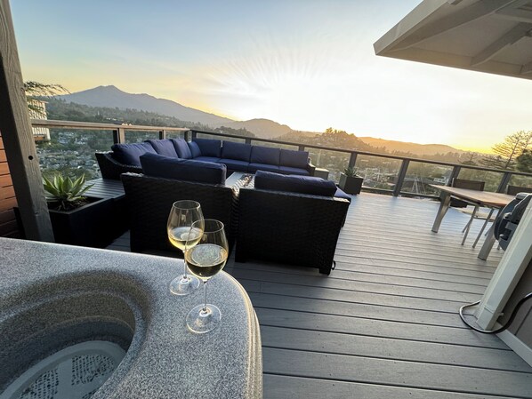 تناول الطعام بالخارج