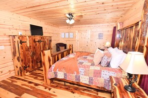 Room - Escape Cabin | Ozark Mountains | White River View (Eureka Springs)