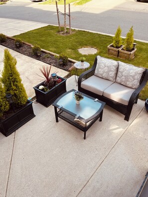 Terrace/patio - Relax at Green Jade where you will feel at home near lakes and hiking trails (Chilliwack)