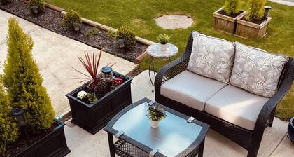 Relax at Green Jade where you will feel at home near lakes and hiking trails
