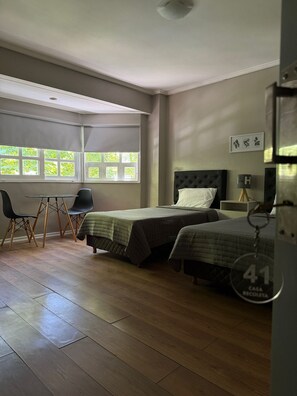 Standard Twin Room | Ruang kerja komputer riba, Wi-fi percuma, cadar katil 