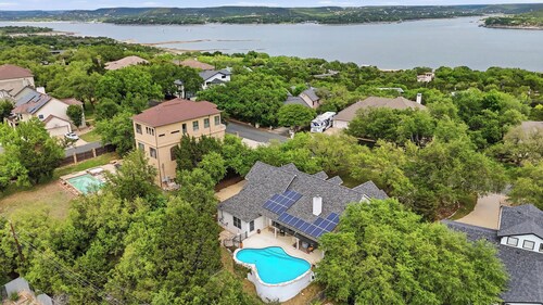 Lighthouse at Lake Travis | Luxury 5BR | Pool