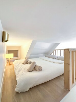 1 bedroom, iron/ironing board, WiFi, bed sheets - LV 2 In the heart of the Avenue des Champs-Elysées (Paris)
