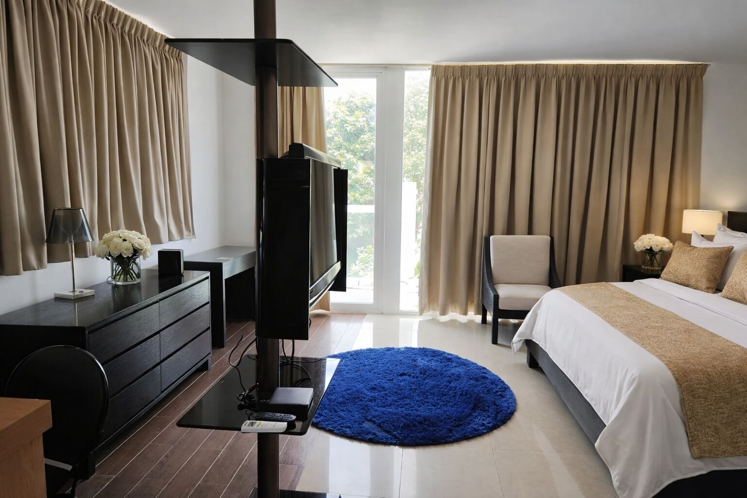 2 bedrooms, WiFi (free), bed sheets