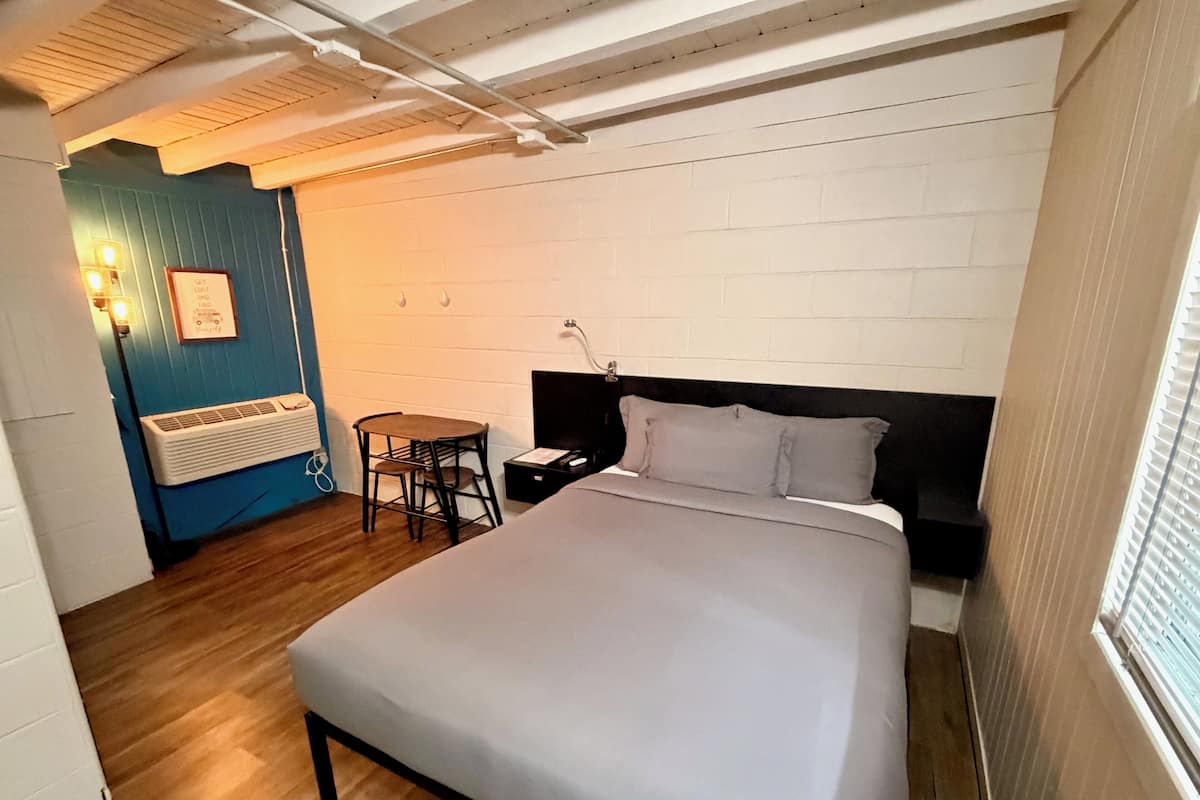 Classic Room | Free WiFi, bed sheets