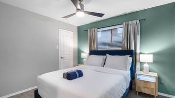 Desk, iron/ironing board, WiFi, bed sheets